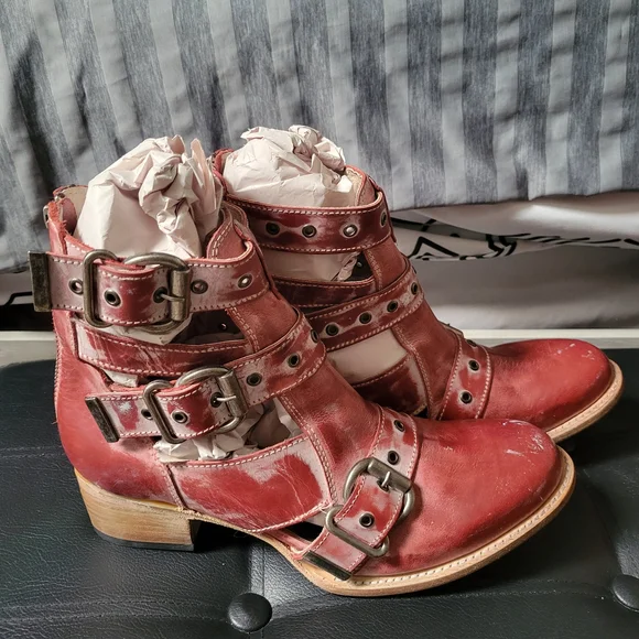 Freebird Grace Booties - Picture 5 of 10